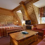 Szálloda Mont Cervin Palace 5*