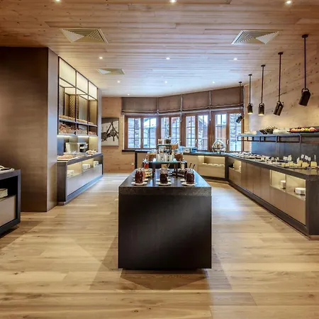 モンセルヴァン パレス 5*